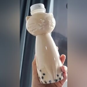 Cat-Shaped Bottle with Free Cat Necklace